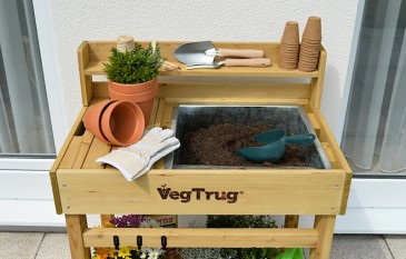 What to look for in a good quality Potting Table?