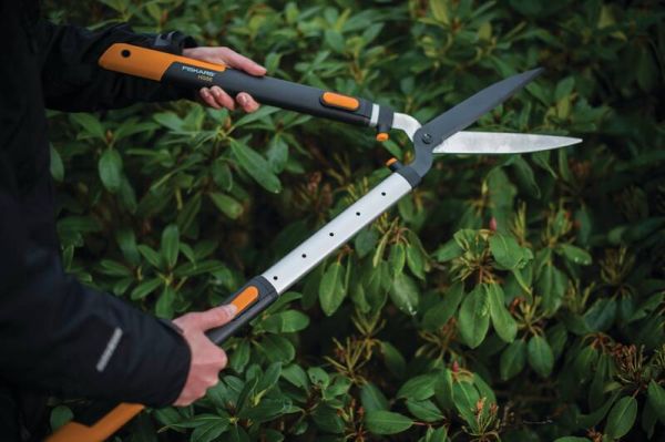Fiskars hedge shears telescopic cheap